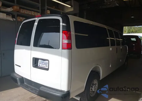 2025 Chevrolet Express Passenger Rwd 3500 Extended Wheelbase Ls z USA, uszkodzony, nr VIN 1GAZGNFP0S1265995